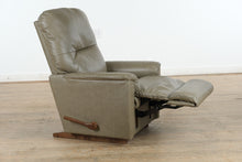 Load image into Gallery viewer, Rocker Recliner by La-Z-Boy - Preview 02/18
