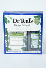 Load image into Gallery viewer, Dr Teal’s Relax &amp; Relief Epsom Salt Soak &amp; Foaming Bath Gift Set – Eucalyptus &amp; Spearmint
