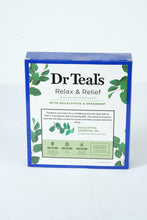 Load image into Gallery viewer, Dr Teal’s Relax &amp; Relief Epsom Salt Soak &amp; Foaming Bath Gift Set – Eucalyptus &amp; Spearmint
