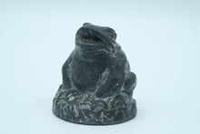 Load image into Gallery viewer, Frog Soapstone Sculpture - Wolf Sculptures - Canada
