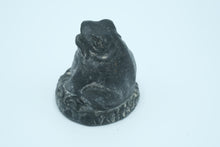 Load image into Gallery viewer, Frog Soapstone Sculpture - Wolf Sculptures - Canada
