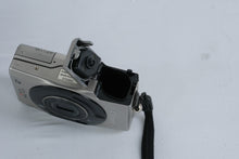 Load image into Gallery viewer, Canon ELPH 370Z APS Film Camera Original Box Case Japan Vintage
