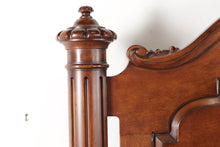 Load image into Gallery viewer, Canterbury Pillared King Size Bed by Century Furniture
