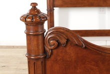 Load image into Gallery viewer, Canterbury Pillared King Size Bed by Century Furniture
