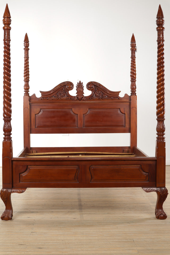 Carved Mahogany Queen Size Poster Bed with Turned Posts