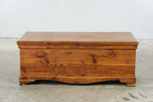 Load image into Gallery viewer, Solid Cedar Blanket Chest with Lock and Side Handles

