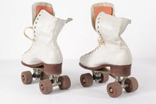 Load image into Gallery viewer, Chicago Roller Skates - Ladies size 8

