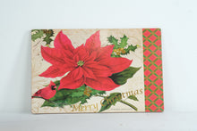 Load image into Gallery viewer, Home Accents “Holiday Traditions” Christmas Basket with Poinsettia Lid &amp; Fabric Liner
