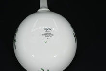 Load image into Gallery viewer, Spode Christmas Tree Ladle S3324-A2
