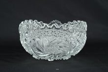 Load image into Gallery viewer, Vintage LE Smith Comet in the Stars Clear Glass Bowl Sawtooth Rim 7.5 Inch
