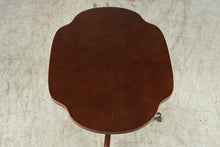 Load image into Gallery viewer, The Bombay Company Mahogany Finish Scalloped Pedestal Side Table
