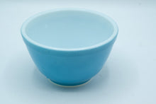 Load image into Gallery viewer, Pyrex Primary Colors Mixing Bowls – 401 Blue, 402 Green, 403 Red – Nesting Set – USA
