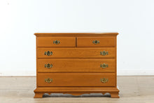 Load image into Gallery viewer, Cornwall 5-Drawer Bachelor&#39;s Chest by Pennsylvania Classics
