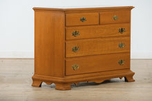 Load image into Gallery viewer, Cornwall 5-Drawer Bachelor&#39;s Chest by Pennsylvania Classics
