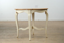 Load image into Gallery viewer, Country French 29&quot; Round Birch Accent Table - Ethan Allen
