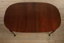 Load image into Gallery viewer, Craftique Heirloom Mahogany Dining Set- 8 Chairs &amp; 3 Leaves
