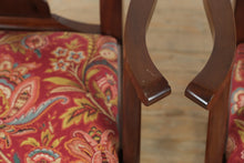 Load image into Gallery viewer, Craftique Heirloom Mahogany Dining Set- 8 Chairs &amp; 3 Leaves
