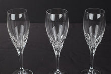 Load image into Gallery viewer, Crystal White Wine / Champagne Glasses
