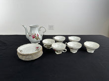 Load image into Gallery viewer, Metasco Rose Tea Set - Japan

