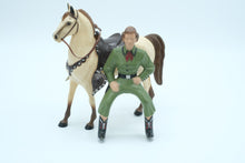 Load image into Gallery viewer, Vintage 1950s Dale Evans &amp; Buttermilk by Hartland Plastics
