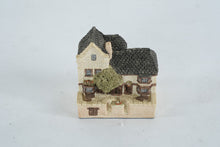 Load image into Gallery viewer, Malcolm Cooper Dirty Duck Stratford Upon Avon Cottage Figurine 1988 England

