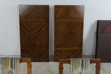 Load image into Gallery viewer, Drexel Heritage Et Cetera Dining Table and 6 Chairs with 2 Leaves
