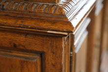 Load image into Gallery viewer, Drexel Heritage Solid Oak China Cabinet
