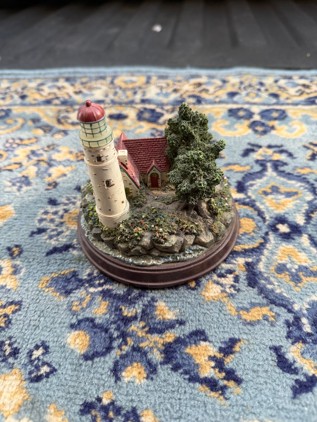 Thomas Kinkade “Beacon of Hope” Lighthouse Sculpture – Lighted Collectible Figurine