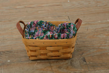Load image into Gallery viewer, Longaberger 1999 Small Easter Basket w/ Leather Handles, Easter Egg Fabric Liner &amp; Plastic Protector – Handwoven USA (7")
