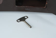 Load image into Gallery viewer, Vintage Elgin Mantel Clock – Made in Germany – Key Wind
