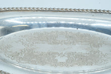 Load image into Gallery viewer, English Silver Mfg Corp 225 USA Silverplate Oval Serving Tray Engraved
