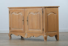 Load image into Gallery viewer, Ethan Allen Country French Buffet
