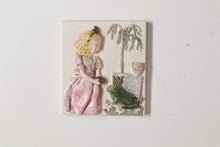 Load image into Gallery viewer, Fairy tale Plaque Princess &amp; The Frog
