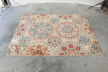 Load image into Gallery viewer, Ferris 5&#39; x 8&#39; Medallion Rug by Oriental Weavers
