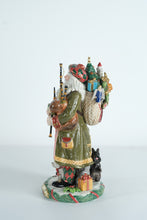 Load image into Gallery viewer, Fitz and Floyd Scottish Highlands Santa Figurine – “Highland Holiday” – Model 19/2051 – Original Box
