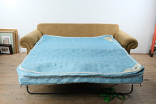 Load image into Gallery viewer, Flexsteel Queen Sleeper Sofa with Pull Out Bed in Textured Upholstery
