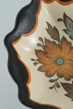 Load image into Gallery viewer, Flora Gouda Plateel Holland Handwerk Scalloped Floral Bowl – Hand-Painted Dutch Pottery (7.75”)
