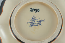 Load image into Gallery viewer, Flora Gouda Plateel Holland Handwerk Scalloped Floral Bowl – Hand-Painted Dutch Pottery (7.75”)
