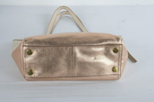 Load image into Gallery viewer, Fossil Leather Tote Bag Cream Rose Gold Metallic Colorblock Zip Top - Online Only
