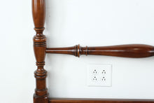 Load image into Gallery viewer, Mahogany Four Poster Bed Queen Size Traditional Turned Post Bed Frame
