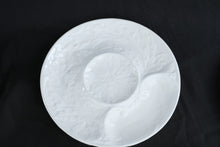 Load image into Gallery viewer, Vintage Gien France White Artichoke Faience Majolica Plates Set of 6
