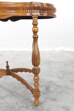 Load image into Gallery viewer, Gorgeous Tea / Foyer / Console Table
