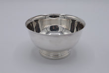Load image into Gallery viewer, Set of 2 Gorham Silverplate Footed Bowls – YC778, Classic Modern Design
