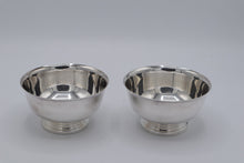 Load image into Gallery viewer, Set of 2 Gorham Silverplate Footed Bowls – YC778, Classic Modern Design
