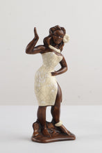 Load image into Gallery viewer, Hawaiian Hula Man and Woman - Treasure Craft

