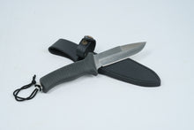 Load image into Gallery viewer, Hen &amp; Rooster HR-5013 Fixed Blade Knife with Leather Sheath
