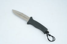 Load image into Gallery viewer, Hen &amp; Rooster HR-5013 Fixed Blade Knife with Leather Sheath
