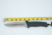 Load image into Gallery viewer, Hen &amp; Rooster HR-5013 Fixed Blade Knife with Leather Sheath
