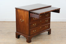 Load image into Gallery viewer, Henkel Harris Mahogany Bachelor's Chest Style 2401
