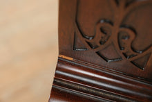 Load image into Gallery viewer, Henkel Harris Mahogany Georgian Corner Cabinet – Style 1192
